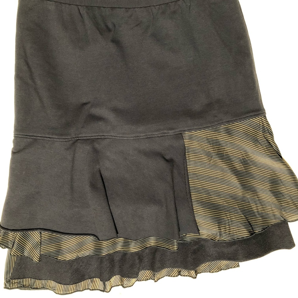 Neesh by D.A.R. Ruffle Skirt sz 1